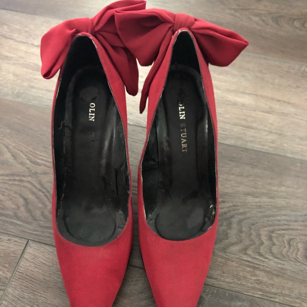 Burgundy Colin Stuart Heels with bow